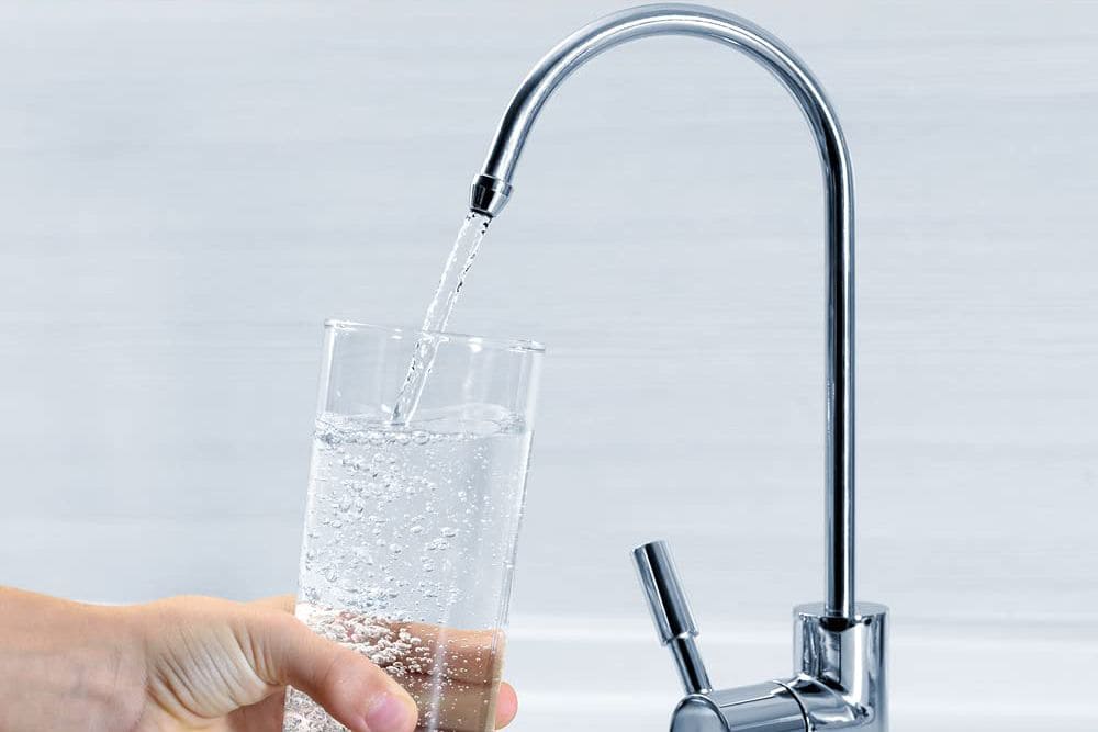 پرسودترین سرمایه گذاری سال ۱۴۰۳ برای سلامتی! ویژگی های بهترین دستگاه تصفیه آب خانگی
