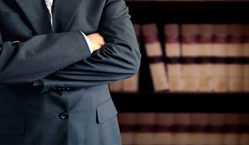 شکایت از پزشک چگونه است؟