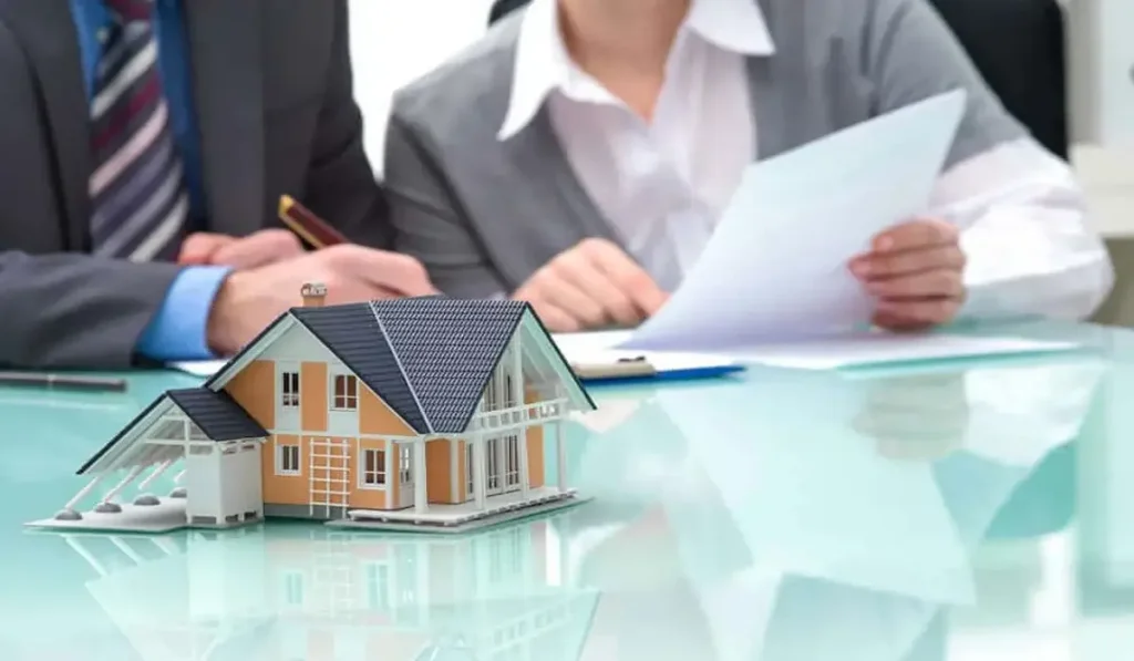 ویژگی های بهترین وکیل ملکی تهران
