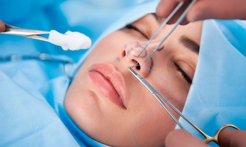 راز رضایت بیماران از بهترین جراح بینی در تهران؛ تجربهای واقعی از زیبایی و اعتماد راز رضایت بیماران از بهترین جراح بینی در تهران؛ تجربهای واقعی از زیبایی و اعتماد