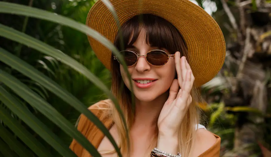 همهچیز درباره ضد آفتاب فلوئیدی: انتخاب بهترین نوع برای پوست شما همهچیز درباره ضد آفتاب فلوئیدی: انتخاب بهترین نوع برای پوست شما