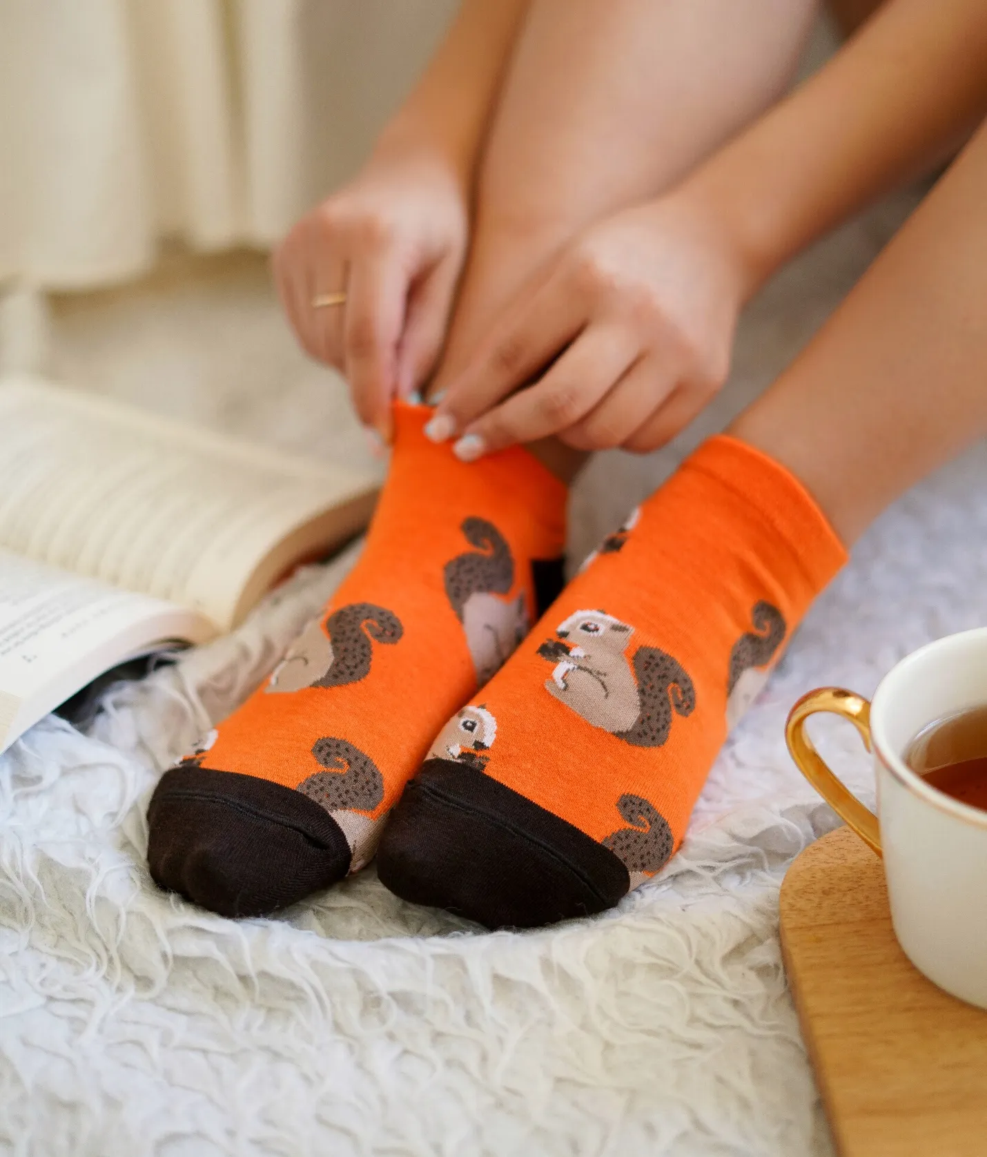 چطور جوراب زنانه مناسب هر کفش را انتخاب کنیم؟ جوراب مچی زنانه