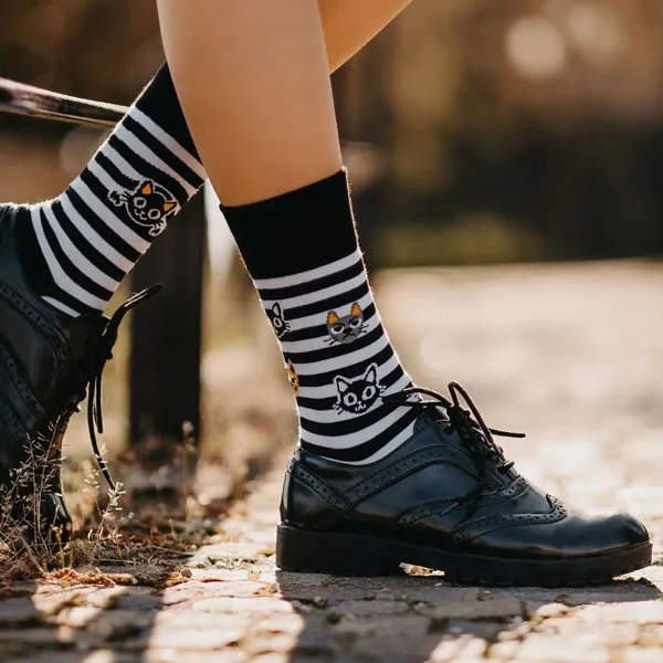 چطور جوراب زنانه مناسب هر کفش را انتخاب کنیم؟ جوراب طرح دار فانتزی