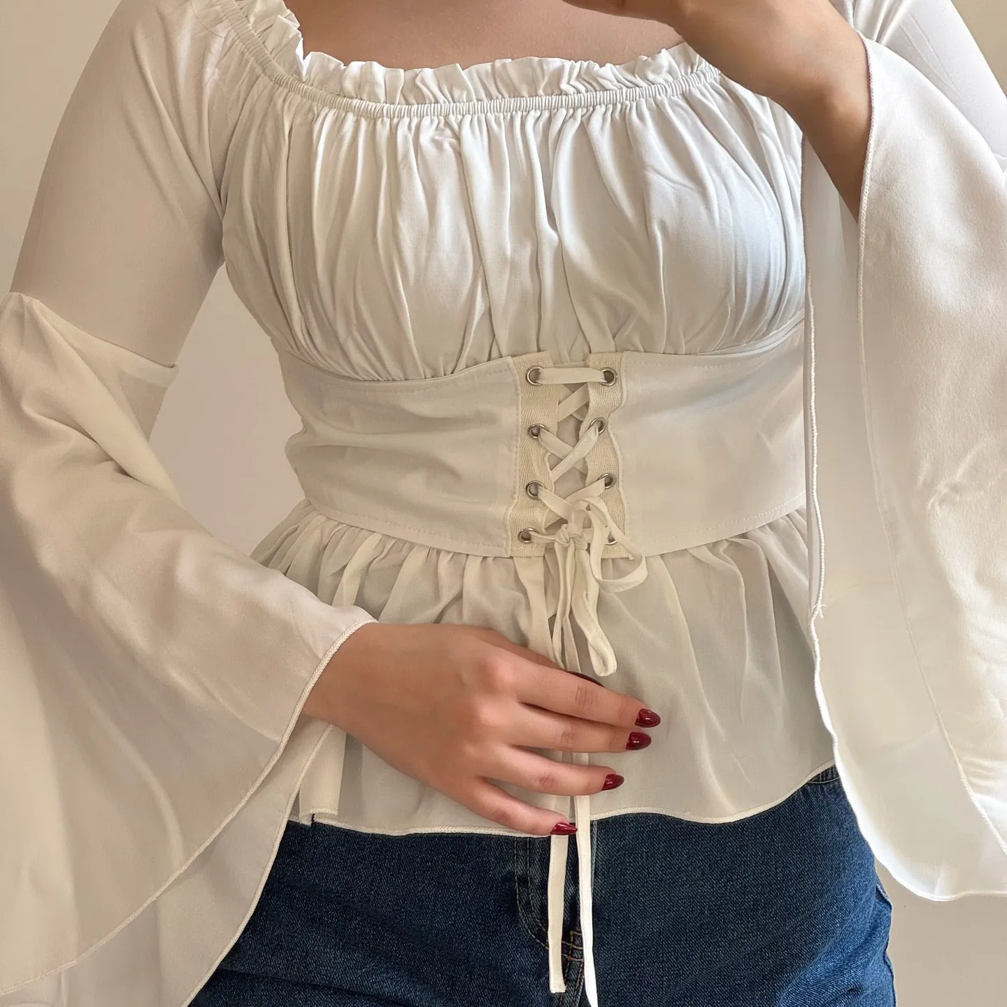 کراپ دخترانه مجلسی 2025 | بهترین مدلها، ستکردن و نکات خرید کراپ دخترانه مجلسی شیک