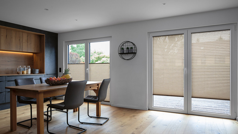 پرده پشت دری در سال 2025؛ تمرکز بر زیبایی مینیمال و عملکرد هوشمند