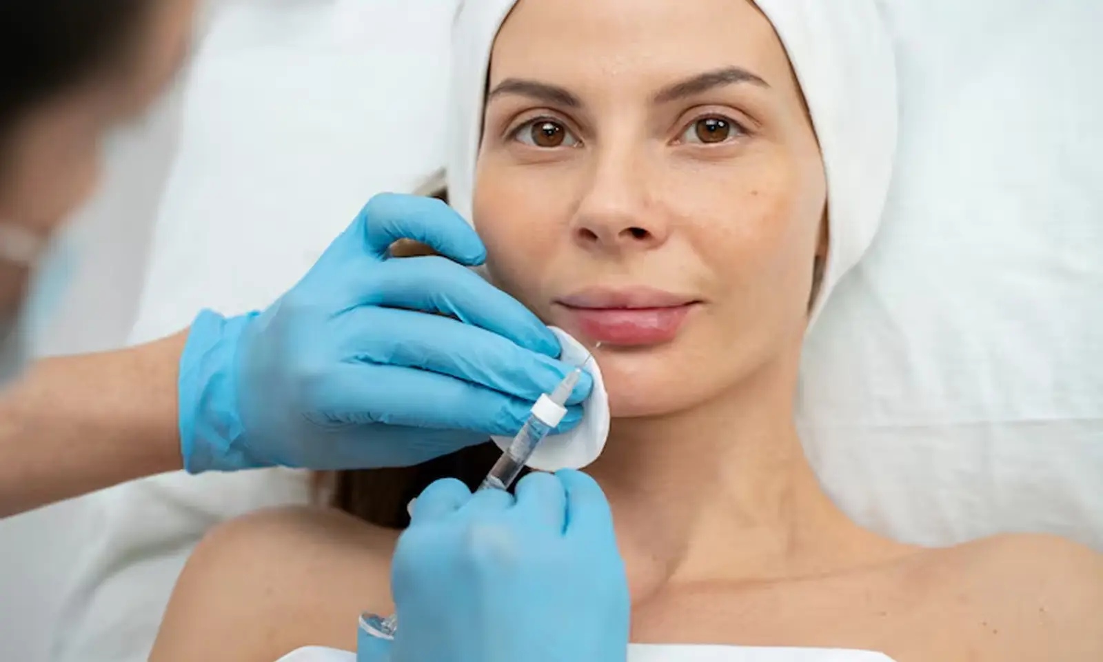 چرا انتخاب مرکز مناسب برای تزریق بوتاکس در کرج اهمیت دارد؟